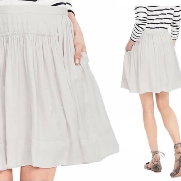 Banana Republic Goddess Mini Skirt (Size 12P) - Picture 1 of 10